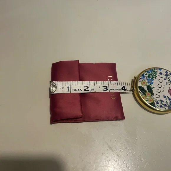 Gucci Floral Beauty Mirror - Gold and Pink - Picture 11 of 11